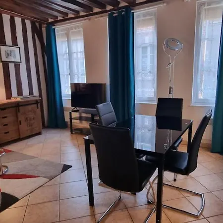 Appartement L'escapade Cosy 2 Pieces Centre *